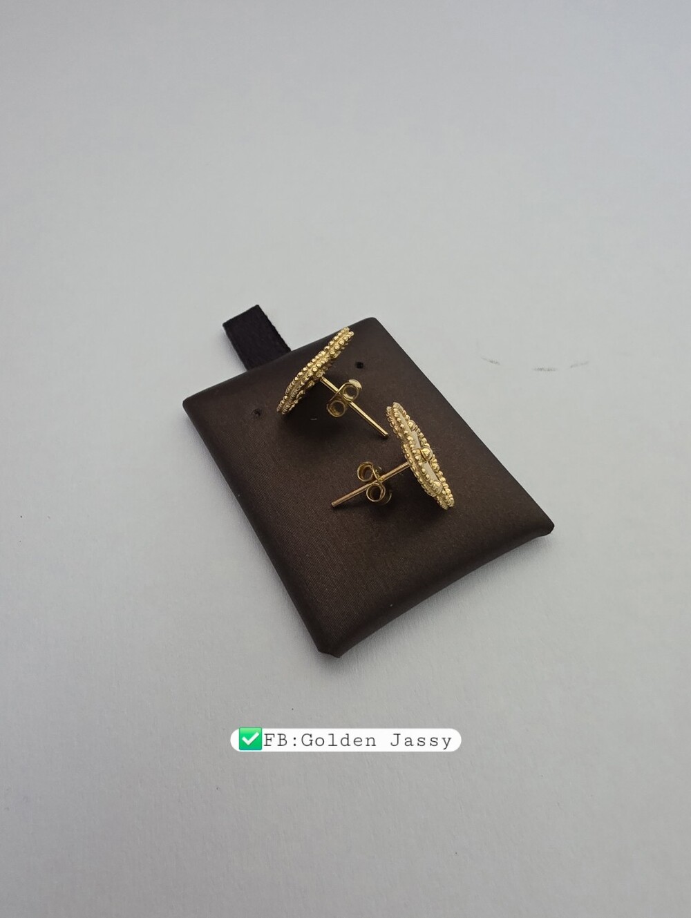 18K Real Gold Clover Stud 14mm - Picture 12 of 14